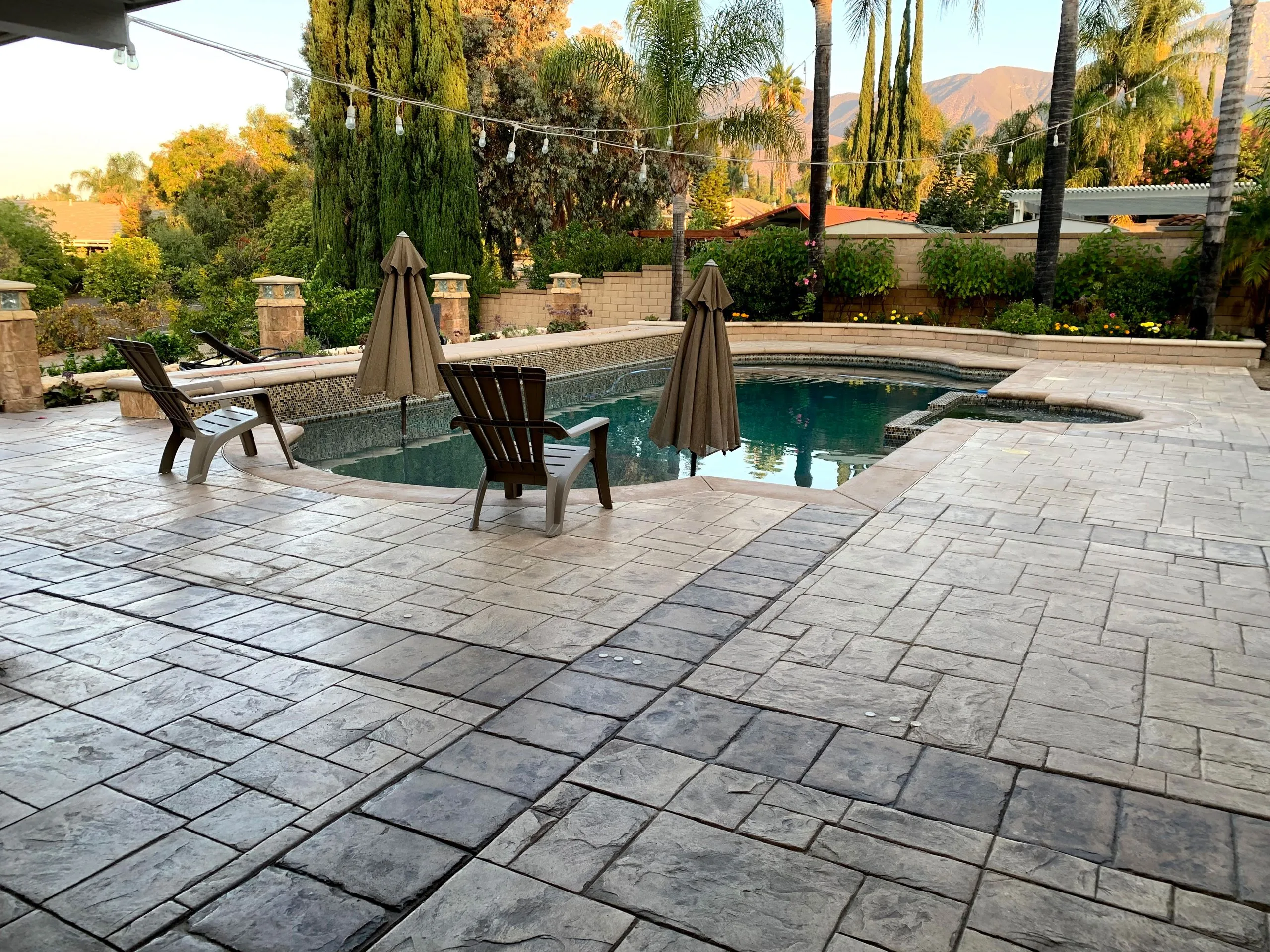 Decorative concrete with antiquing release agent — two-tone finish